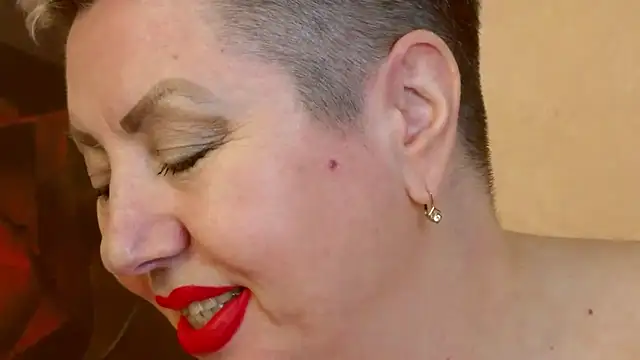 LadyPosh online show from December 11, 1:26 am