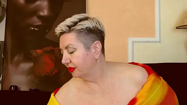 LadyPosh online show from December 13, 1:48 am