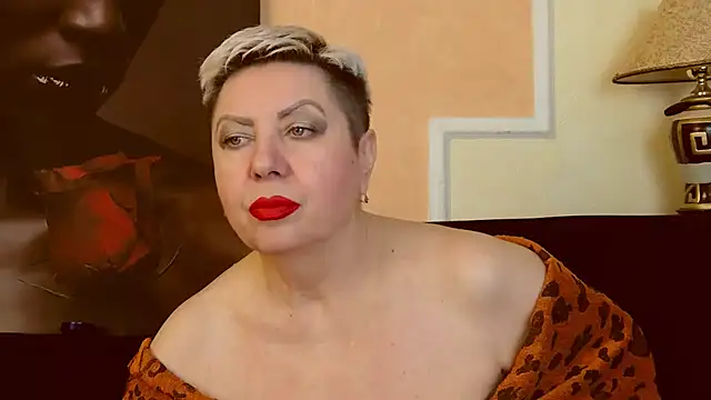 LadyPosh online show from December 13, 9:30 pm