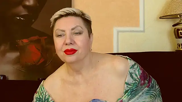 LadyPosh online show from December 18, 10:02 pm