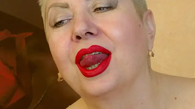 LadyPosh online show from December 28, 10:13 pm