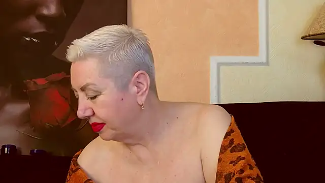 LadyPosh online show from December 5, 7:21 pm