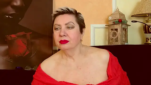 Snapshot of LadyPosh chatting on April 1, 8:39 pm LadyPosh online show from April 1, 8:39 pm