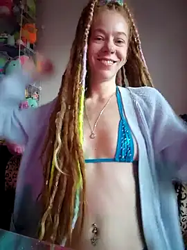 Snapshot of LucidLucy chatting on October 1, 11:38 am LucidLucy online show from October 1, 11:38 am