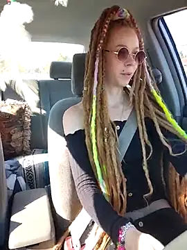 Snapshot of LucidLucy chatting on October 6, 2:36 pm LucidLucy online show from October 6, 2:36 pm