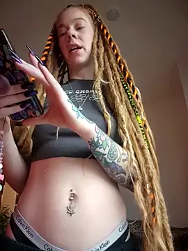 Snapshot of LucidLucy chatting on October 19, 8:53 pm LucidLucy online show from October 19, 8:53 pm