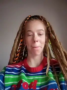 Snapshot of LucidLucy chatting on October 21, 1:01 pm LucidLucy online show from October 21, 1:01 pm