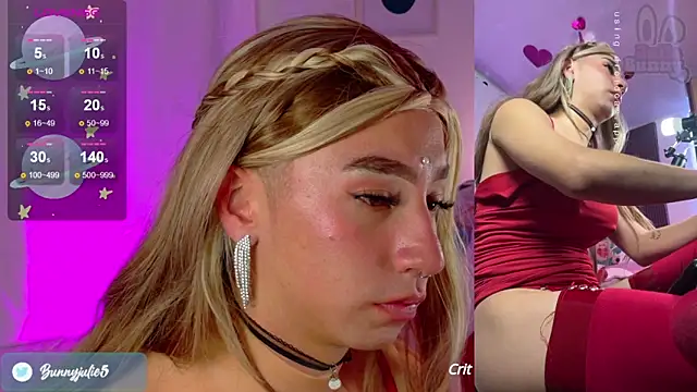 Snapshot of Littlebunny21 chatting on February 20, 12:08 am Littlebunny21 online show from February 20, 12:08 am