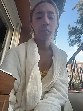 Snapshot of Littlebunny21 chatting on November 7, 3:23 pm Littlebunny21 online show from November 7, 3:23 pm