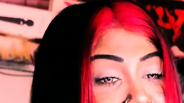 Snapshot of indian_dreamgirl chatting on November 8, 10:30 pm indian dreamgirl online show from November 8, 10:30 pm