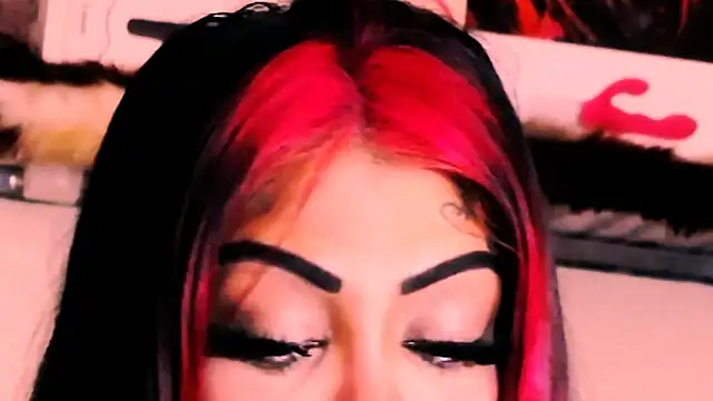 Snapshot of indian_dreamgirl chatting on November 12, 8:08 pm indian dreamgirl online show from November 12, 8:08 pm