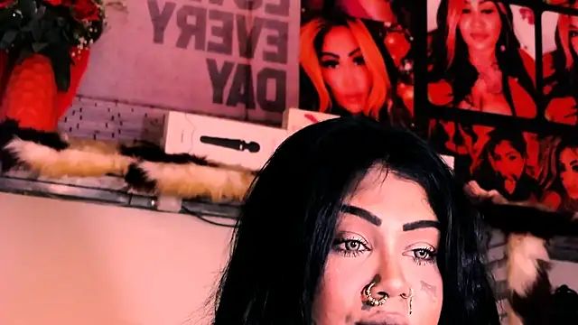 Snapshot of indian_dreamgirl chatting on November 22, 8:08 pm indian dreamgirl online show from November 22, 8:08 pm