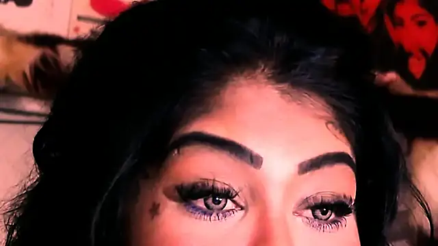 Snapshot of indian_dreamgirl chatting on December 4, 8:17 pm indian dreamgirl online show from December 4, 8:17 pm