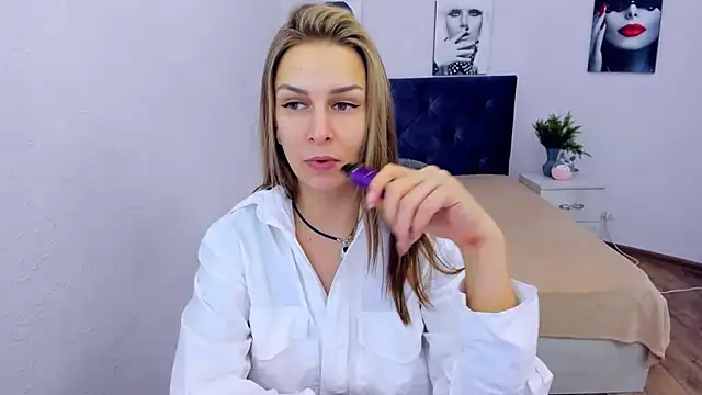 Snapshot of AlexiaDarren chatting on January 17, 6:23 pm AlexiaDarren online show from January 17, 6:23 pm