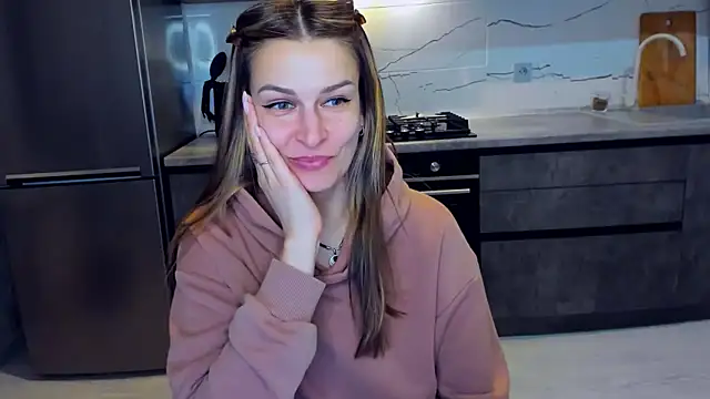 Snapshot of AlexiaDarren chatting on February 24, 7:52 pm AlexiaDarren online show from February 24, 7:52 pm