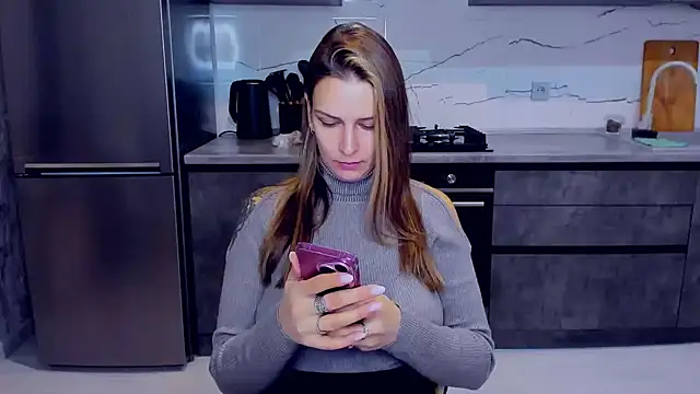Snapshot of AlexiaDarren chatting on February 26, 4:14 pm AlexiaDarren online show from February 26, 4:14 pm