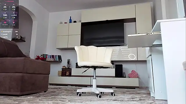 Snapshot of silver_eve chatting on April 3, 8:34 am silver eve online show from April 3, 8:34 am