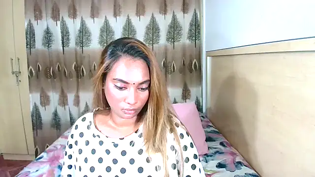 sexyindianchic online show from February 15, 1:10 am