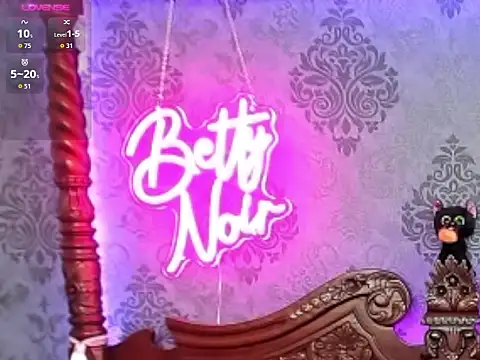 BettyNoir online show from October 17, 6:49 am