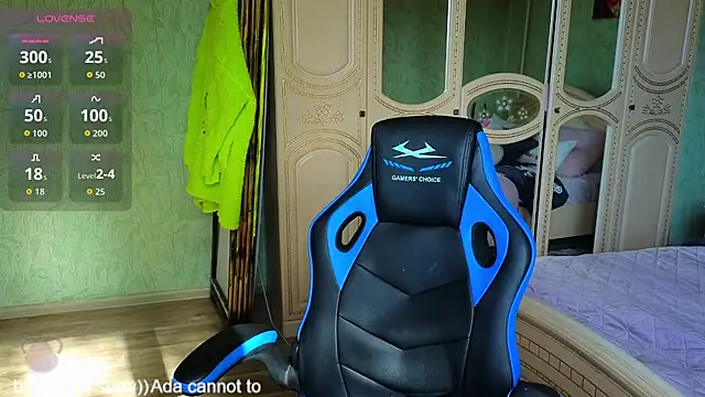 Snapshot of DanaMartina chatting on October 4, 10:57 am DanaMartina online show from October 4, 10:57 am