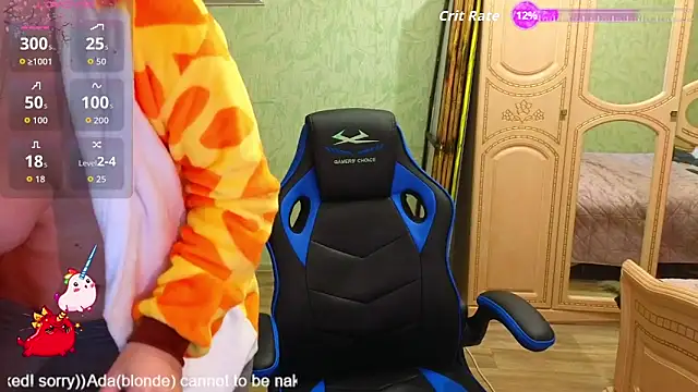 Snapshot of DanaMartina chatting on October 15, 1:44 pm DanaMartina online show from October 15, 1:44 pm