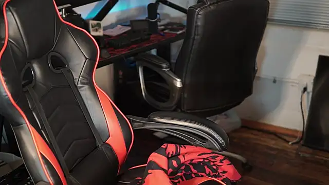 Snapshot of Bubbleliyah chatting on December 9, 12:23 am Bubbleliyah online show from December 9, 12:23 am