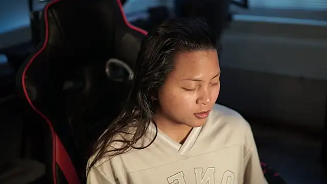 Snapshot of Bubbleliyah chatting on December 29, 9:41 pm Bubbleliyah online show from December 29, 9:41 pm