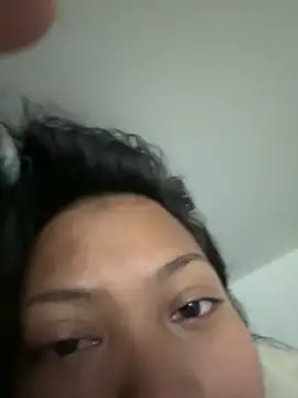 Snapshot of Bubbleliyah chatting on January 5, 12:52 am Bubbleliyah online show from January 5, 12:52 am