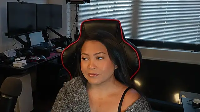 Snapshot of Bubbleliyah chatting on March 5, 9:26 pm Bubbleliyah online show from March 5, 9:26 pm