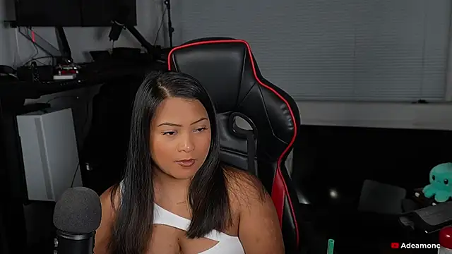 Snapshot of Bubbleliyah chatting on March 20, 12:19 am Bubbleliyah online show from March 20, 12:19 am