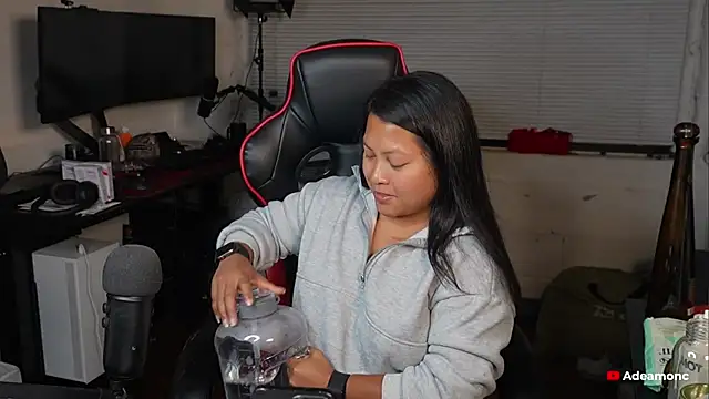 Snapshot of Bubbleliyah chatting on October 10, 4:11 am Bubbleliyah online show from October 10, 4:11 am