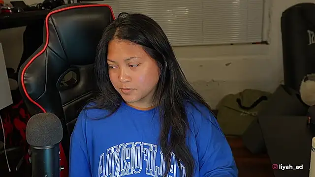 Snapshot of Bubbleliyah chatting on November 19, 3:06 am Bubbleliyah online show from November 19, 3:06 am