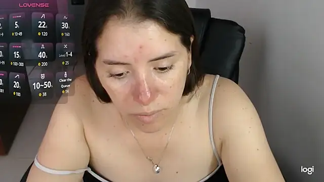 Snapshot of spicey_latina chatting on May 2, 4:56 pm spicey latina online show from May 2, 4:56 pm