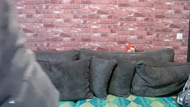 Snapshot of Adelewildx chatting on December 7, 11:18 am Adelewildx online show from December 7, 11:18 am