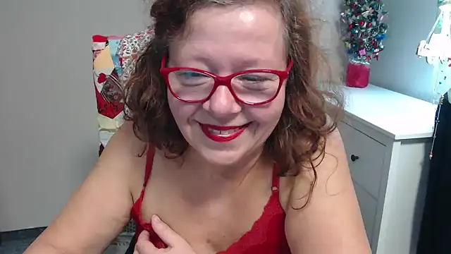 Snapshot of Adelewildx chatting on December 11, 7:53 am Adelewildx online show from December 11, 7:53 am