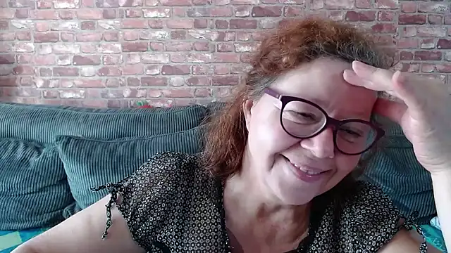 Snapshot of Adelewildx chatting on December 13, 11:23 am Adelewildx online show from December 13, 11:23 am