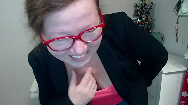 Snapshot of Adelewildx chatting on January 8, 4:44 am Adelewildx online show from January 8, 4:44 am