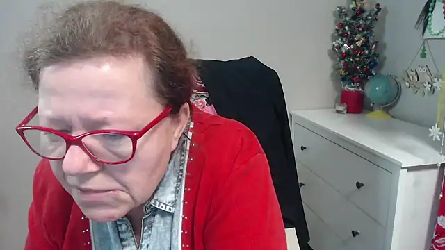 Snapshot of Adelewildx chatting on January 13, 7:54 am Adelewildx online show from January 13, 7:54 am