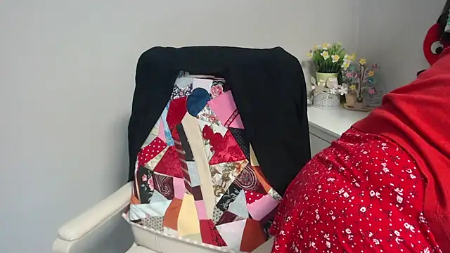 Snapshot of Adelewildx chatting on February 5, 7:39 am Adelewildx online show from February 5, 7:39 am