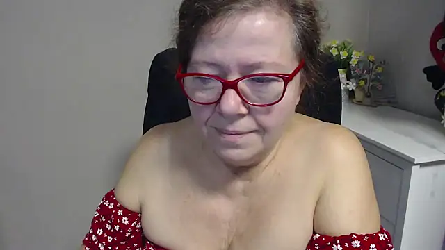 Snapshot of Adelewildx chatting on February 6, 4:31 am Adelewildx online show from February 6, 4:31 am