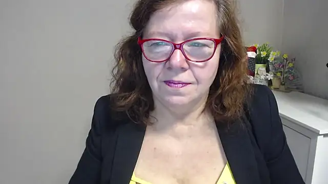 Snapshot of Adelewildx chatting on February 13, 4:54 am Adelewildx online show from February 13, 4:54 am