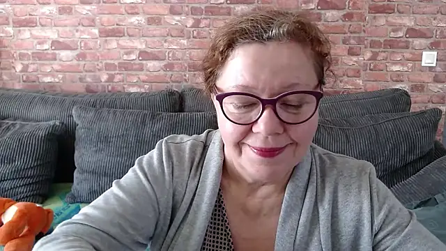 Snapshot of Adelewildx chatting on February 15, 11:17 am Adelewildx online show from February 15, 11:17 am