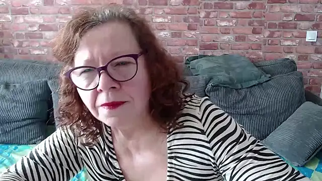 Snapshot of Adelewildx chatting on February 22, 8:18 am Adelewildx online show from February 22, 8:18 am