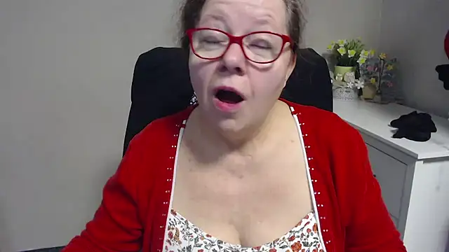 Snapshot of Adelewildx chatting on February 24, 4:16 am Adelewildx online show from February 24, 4:16 am