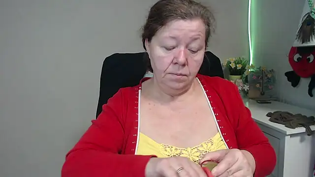 Snapshot of Adelewildx chatting on February 25, 4:46 am Adelewildx online show from February 25, 4:46 am