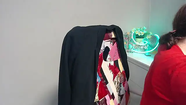 Snapshot of Adelewildx chatting on March 6, 7:36 am Adelewildx online show from March 6, 7:36 am