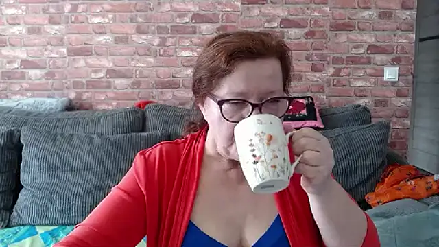 Snapshot of Adelewildx chatting on March 9, 9:24 am Adelewildx online show from March 9, 9:24 am