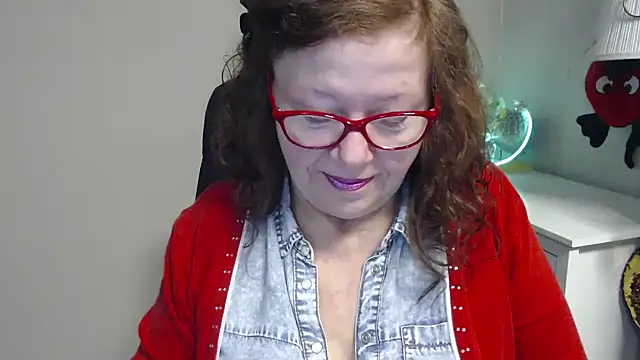 Snapshot of Adelewildx chatting on March 12, 4:41 am Adelewildx online show from March 12, 4:41 am