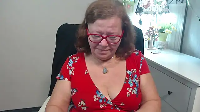 Snapshot of Adelewildx chatting on September 9, 2:44 am Adelewildx online show from September 9, 2:44 am