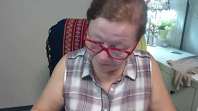 Snapshot of Adelewildx chatting on October 14, 3:18 am Adelewildx online show from October 14, 3:18 am